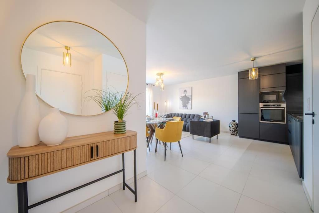 Le Square D'Evan - Appartement De Standing - Grande Terrasse Exterieure - Climatisation 圣埃尔斯 外观 照片